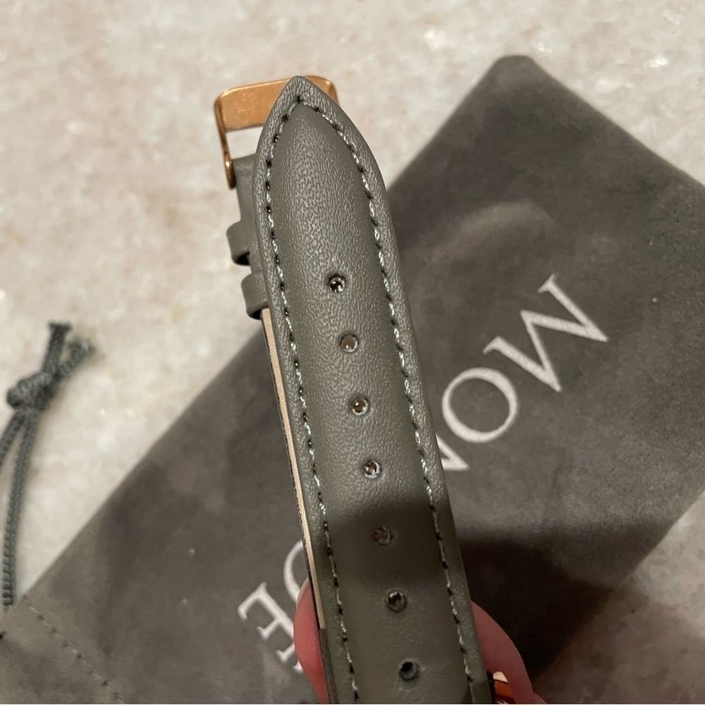 Rose Gold Watch with Charcoal Leather Strap New - Picture 6 of 6